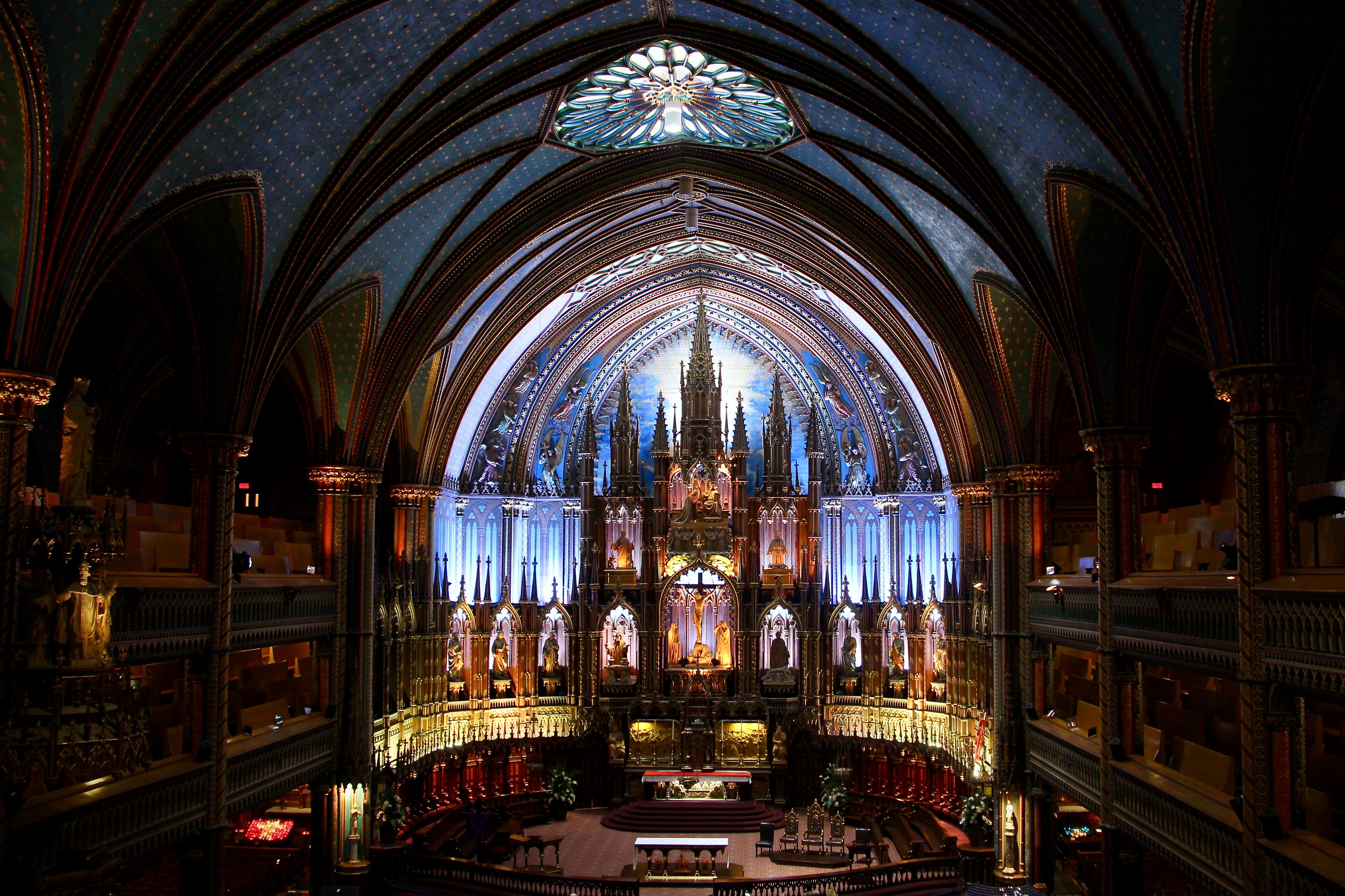 Interior of Basilique Notre Dame de Montréal.