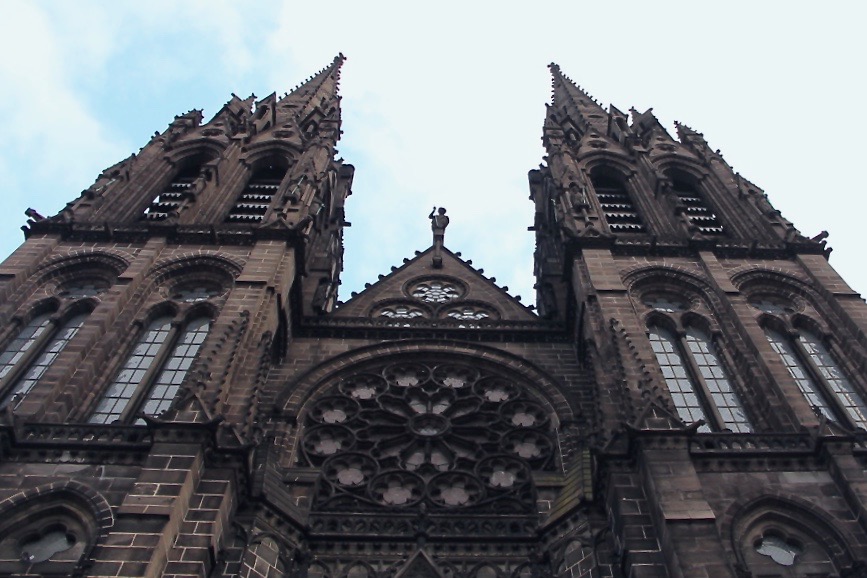 The Clermont-Ferrand cathédrale.