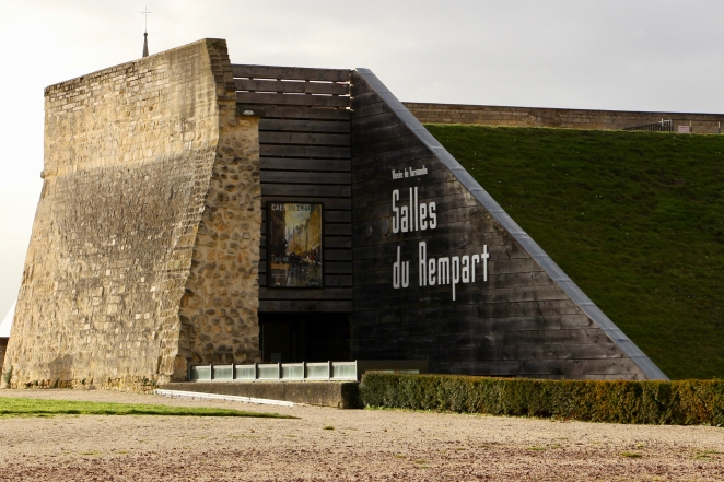 The Salles du Rempart and poster for the Images de Caen exposition.